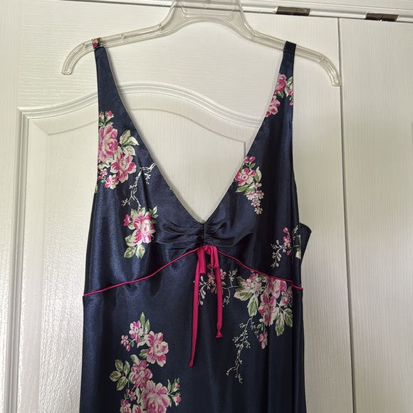 🌸 Jones New York Floral Satin Robe 🌸 - Picture 7 of 9